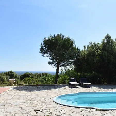 Joli Mas Avec Piscine Et Vue * Caixas