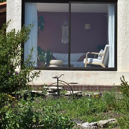 Joli Mas Avec Piscine Et Vue * Caixas