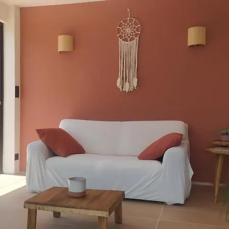 Вилла Joli Mas Avec Piscine Et Vue *