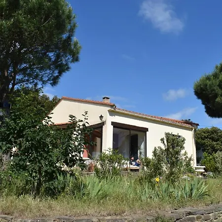 Joli Mas Avec Piscine Et Vue Вилла